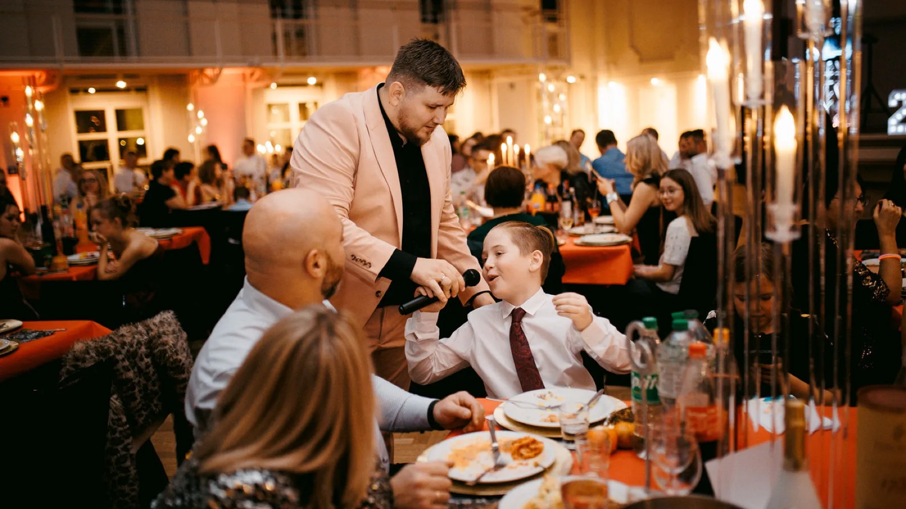 Hochzeit von eliXir EVENT — DJ-Set, Tamada-Moderation und Live-Gesang im Saal